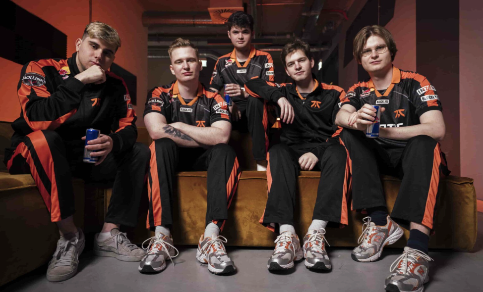 星空体育入口-S赛参赛次数榜：FNC13次领衔、RNG8次、EDG7次